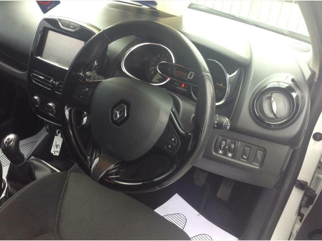 Renault Clio 1.2 16V Dynamique Medianav Euro 5 White #6