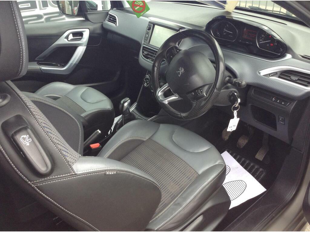 Peugeot 208 1.2 Puretech 82 Active Blue #9