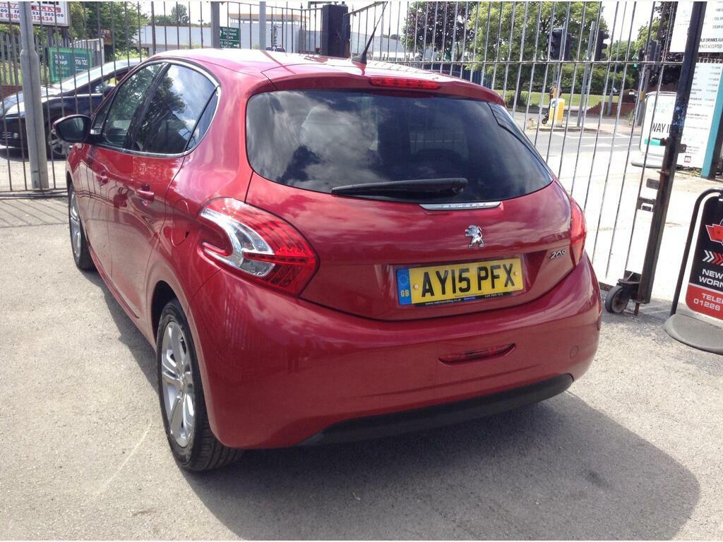 Peugeot 208 1.2 Vti Puretech Allure Euro 6 AY15PFX Red #4