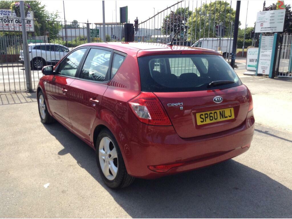 Kia Ceed 1.6 2 Euro 5 Red #4