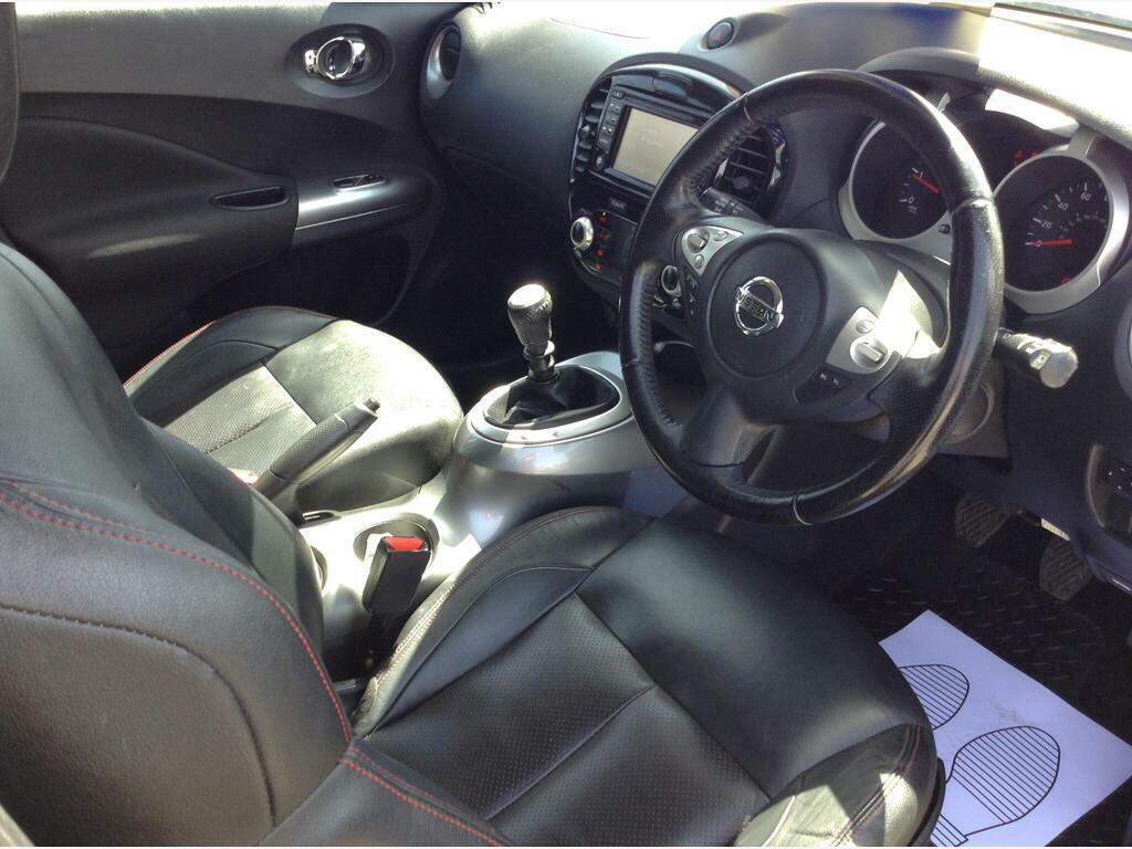 Nissan Juke 1.6 Acenta Suv White #9