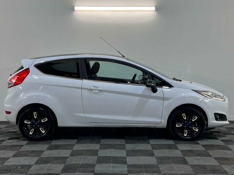 Ford Fiesta 1.2 Fiesta Zetec SG16YGE White #2