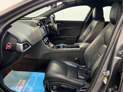 Jaguar XE Xe D R-sport  #20