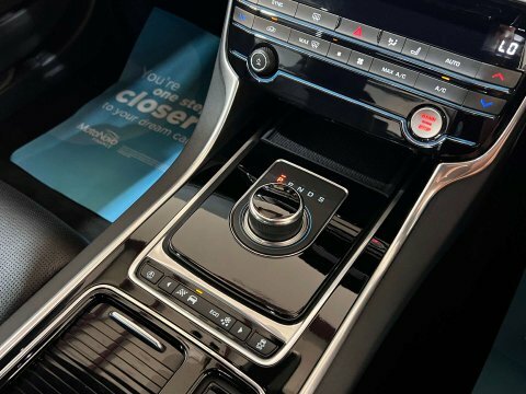 Jaguar XE Xe D R-sport  #29