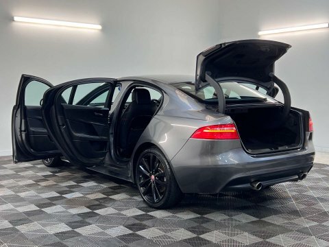 Jaguar XE Xe D R-sport  #44