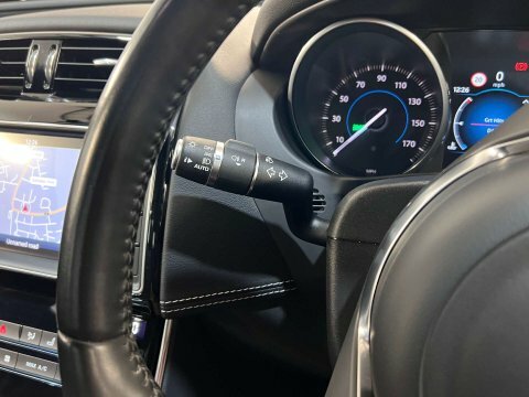 Jaguar XE Xe D R-sport  #32