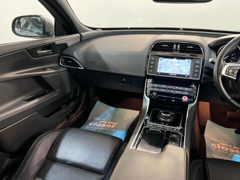 Jaguar XE Xe D R-sport  #26
