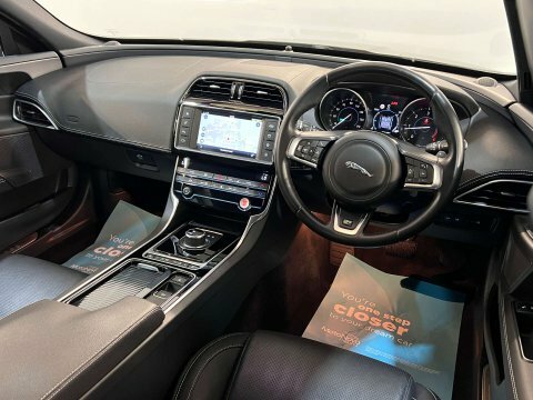 Jaguar XE Xe D R-sport  #23