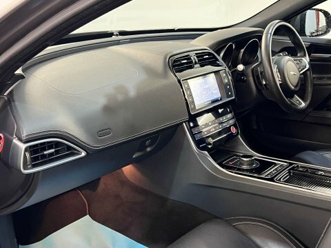 Jaguar XE Xe D R-sport  #38