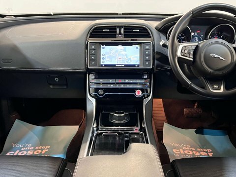 Jaguar XE Xe D R-sport  #25