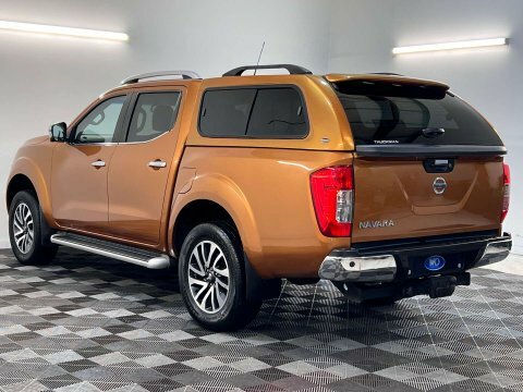 Nissan Navara 2.3 Navara Tekna Yellow #5