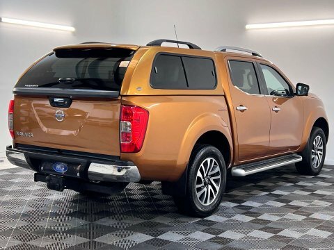 Nissan Navara 2.3 Navara Tekna Yellow #3
