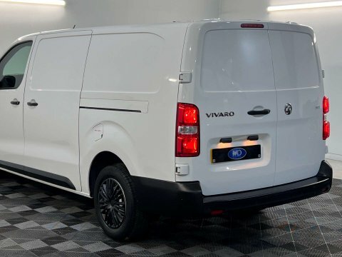 Vauxhall Vivaro Dynamic White #47