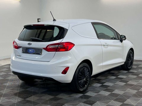Ford Fiesta 1.5 Fiesta Tdci MT19CPK White #3