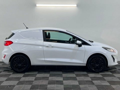 Ford Fiesta 1.5 Fiesta Tdci MT19CPK White #2