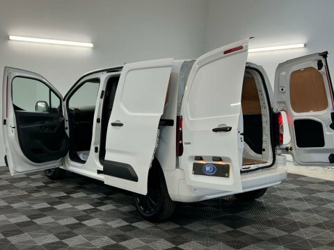 Vauxhall Combo 1.5 Turbo D 2000 Sportive L1 H1 Euro 6 Ss White #35
