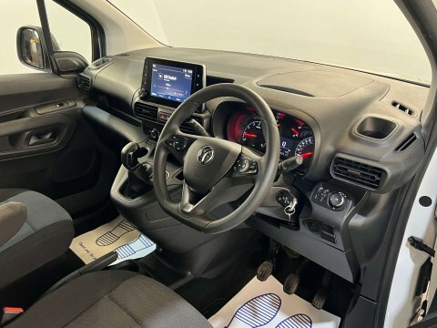 Vauxhall Combo 1.5 Turbo D 2000 Sportive L1 H1 Euro 6 Ss White #9