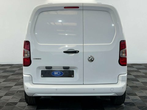 Vauxhall Combo 1.5 Combo 2300 White #4