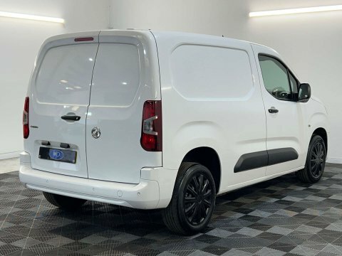 Vauxhall Combo 1.5 Combo 2300 White #3