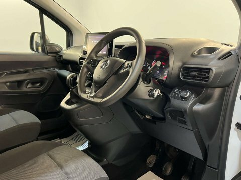 Vauxhall Combo 1.5 Turbo D 2000 Sportive L1 H1 Euro 6 Ss White #24