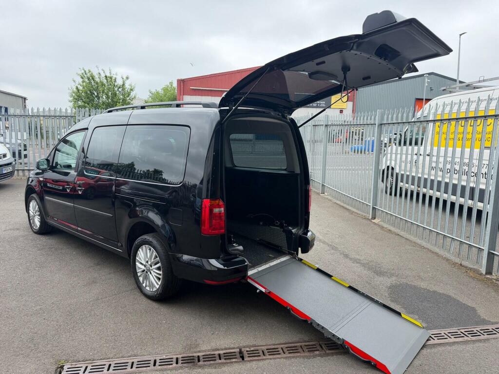 Volkswagen Caddy Maxi Life Mpv Blue #23