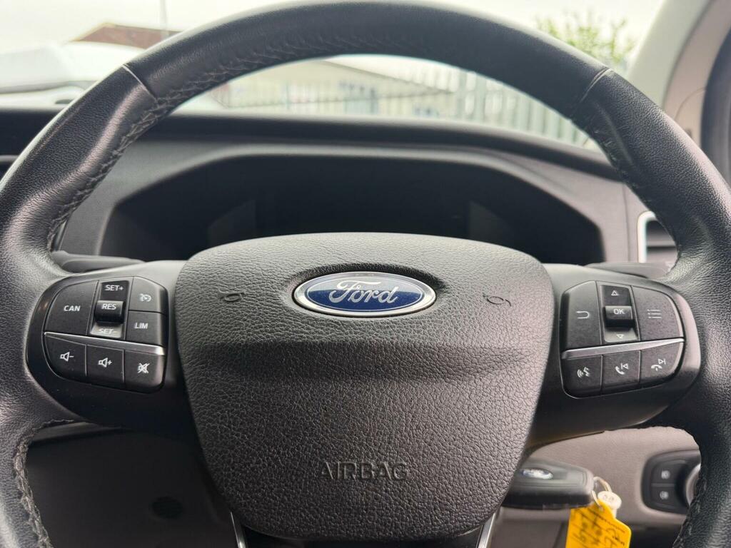 Ford Tourneo Custom Custom 2.0 310 Ecoblue Black #46