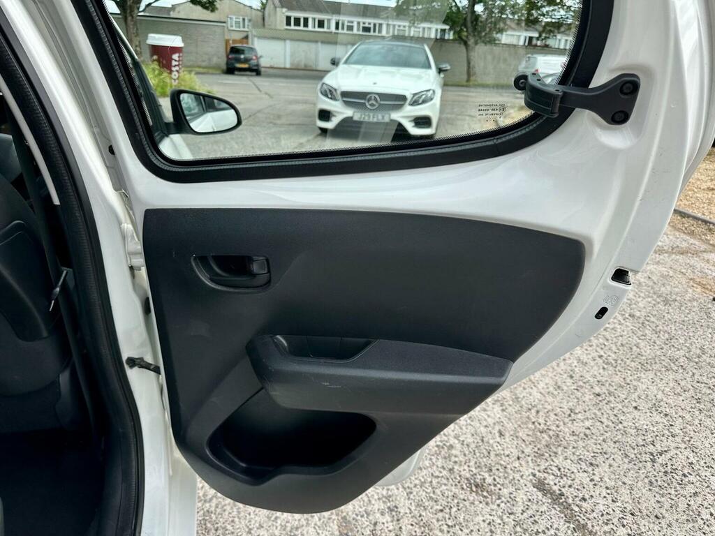 Peugeot 108 Allure Silver #49