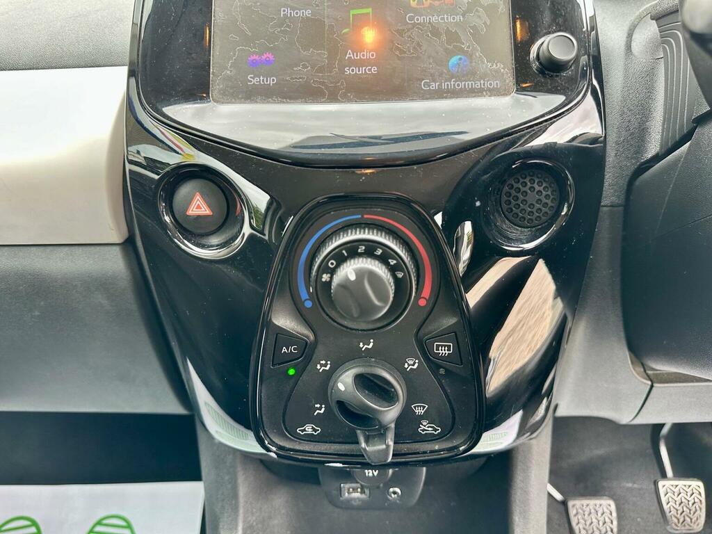 Peugeot 108 Allure Silver #30