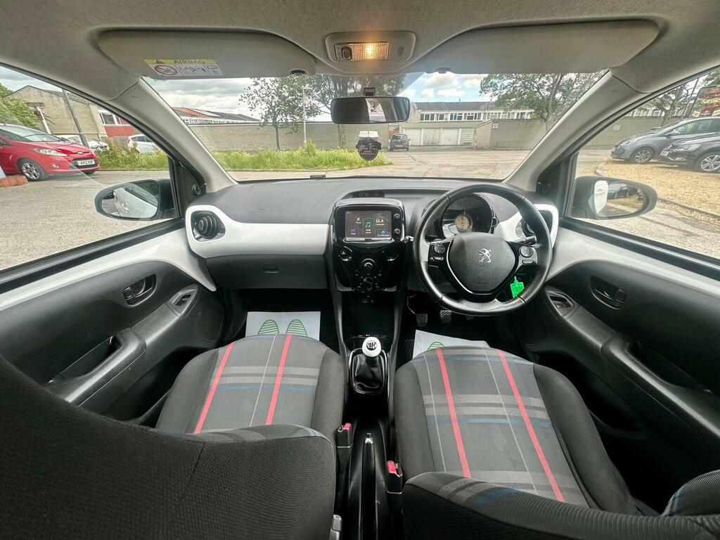 Peugeot 108 Allure Silver #16