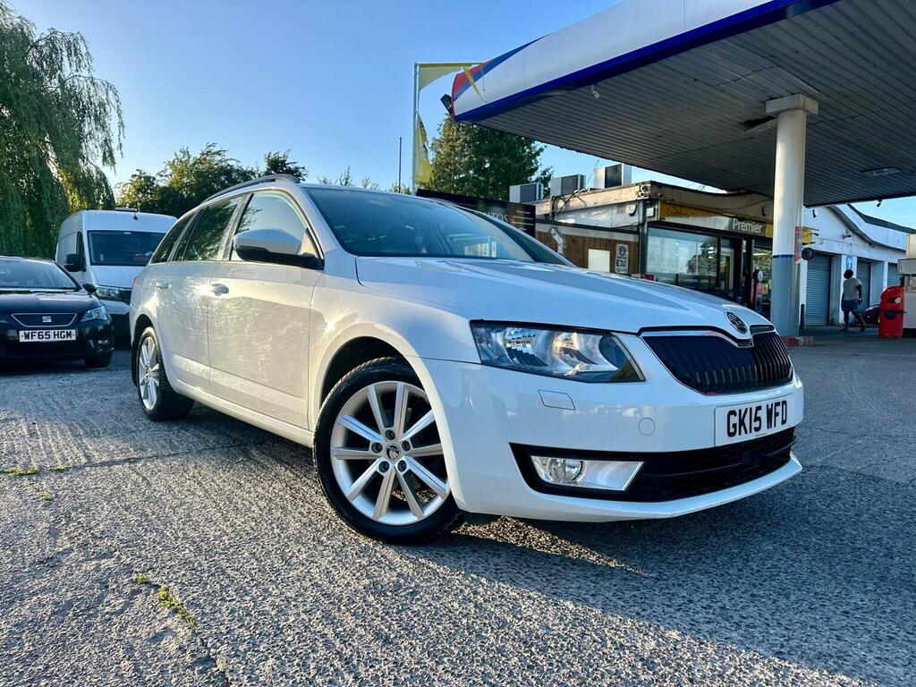 Skoda Octavia 2.0 Tdi Elegance Euro 5 Ss 2015 GK15WFD White