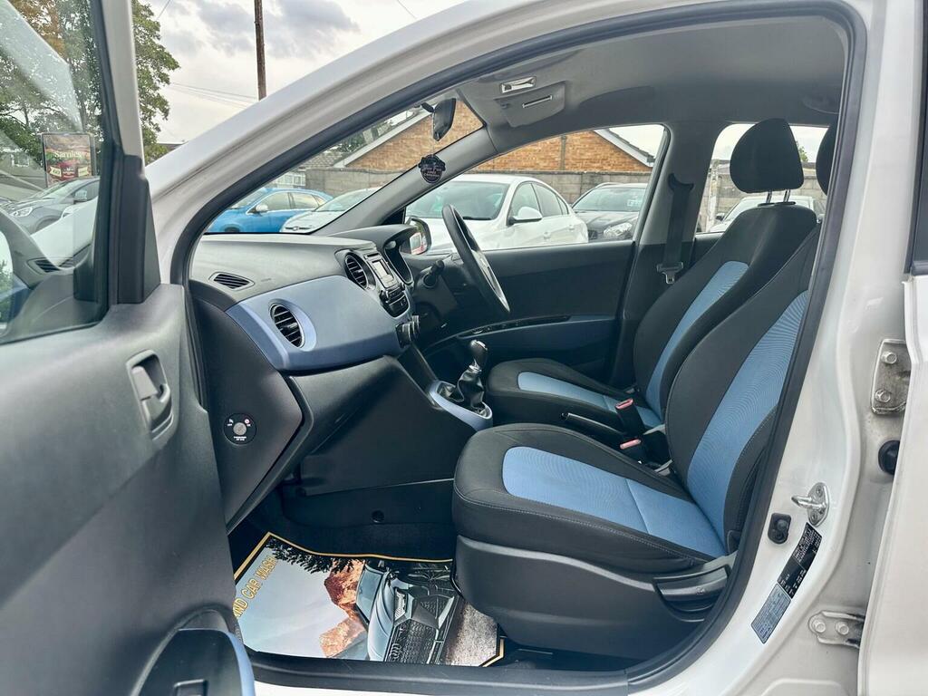 Hyundai I10 1.0 Se 65 Bhp Grey #37