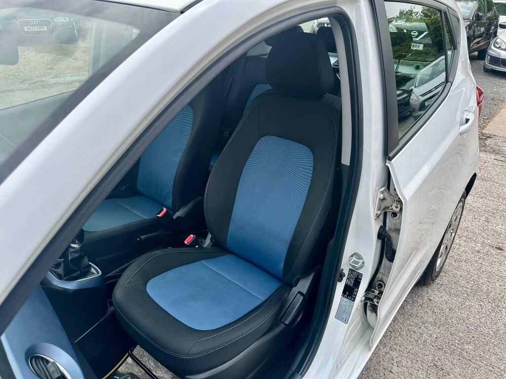 Hyundai I10 1.0 Se 65 Bhp Grey #36