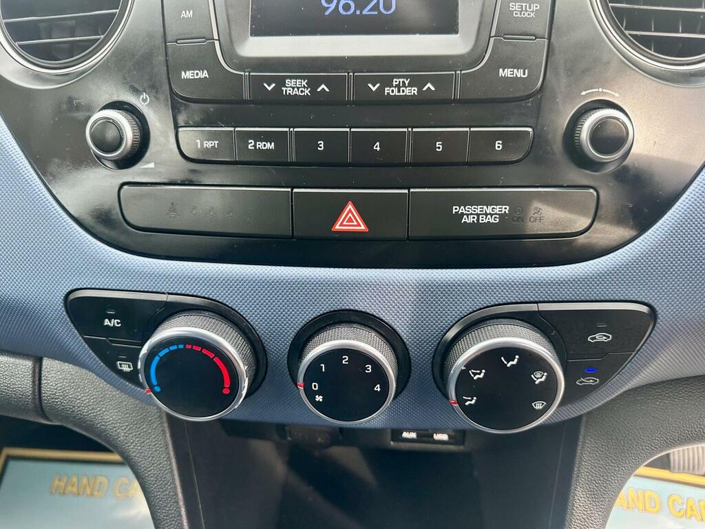 Hyundai I10 1.0 Se 65 Bhp Grey #32