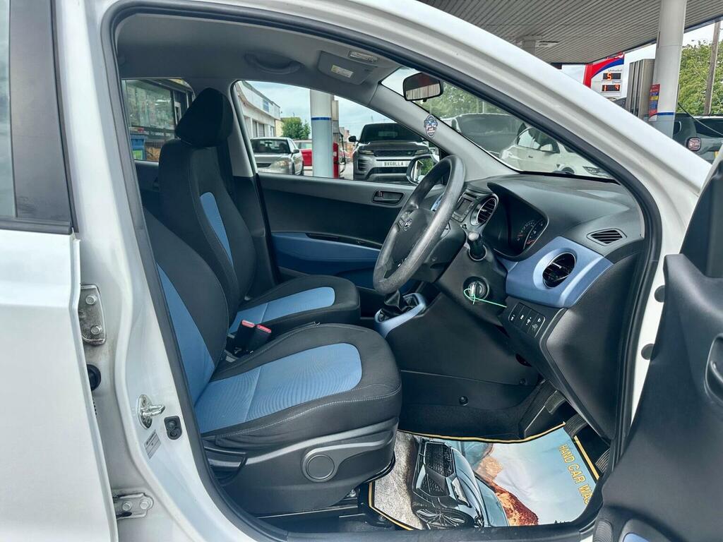 Hyundai I10 1.0 Se 65 Bhp Grey #21