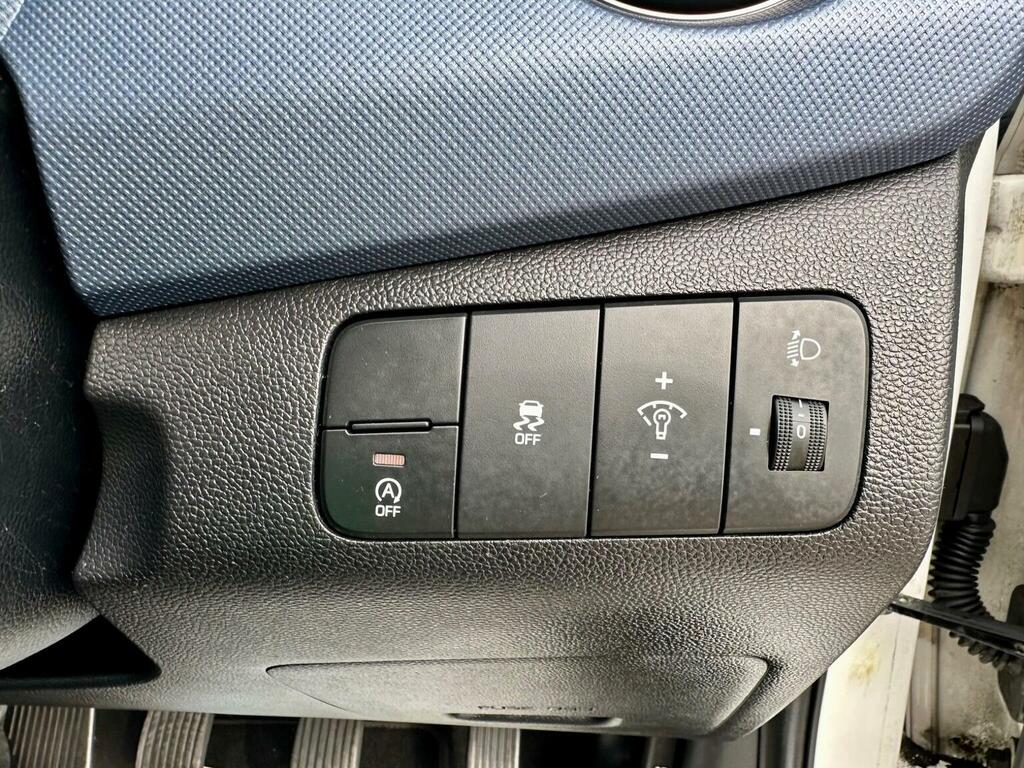 Hyundai I10 1.0 Se 65 Bhp Grey #24