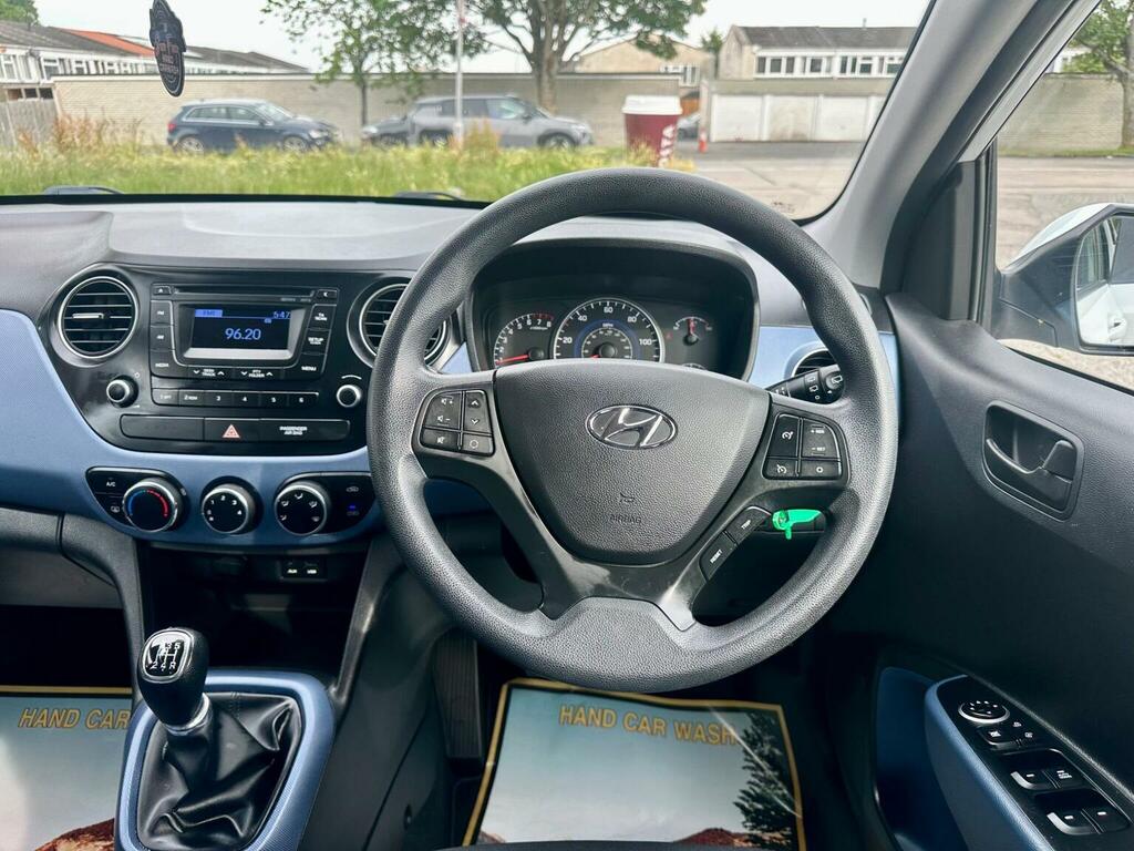 Hyundai I10 1.0 Se 65 Bhp Grey #19