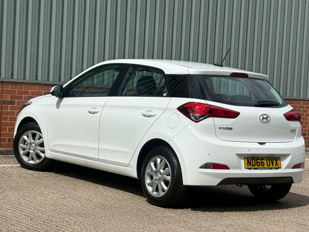 Hyundai I20 1.2 Se Euro 6 White #4