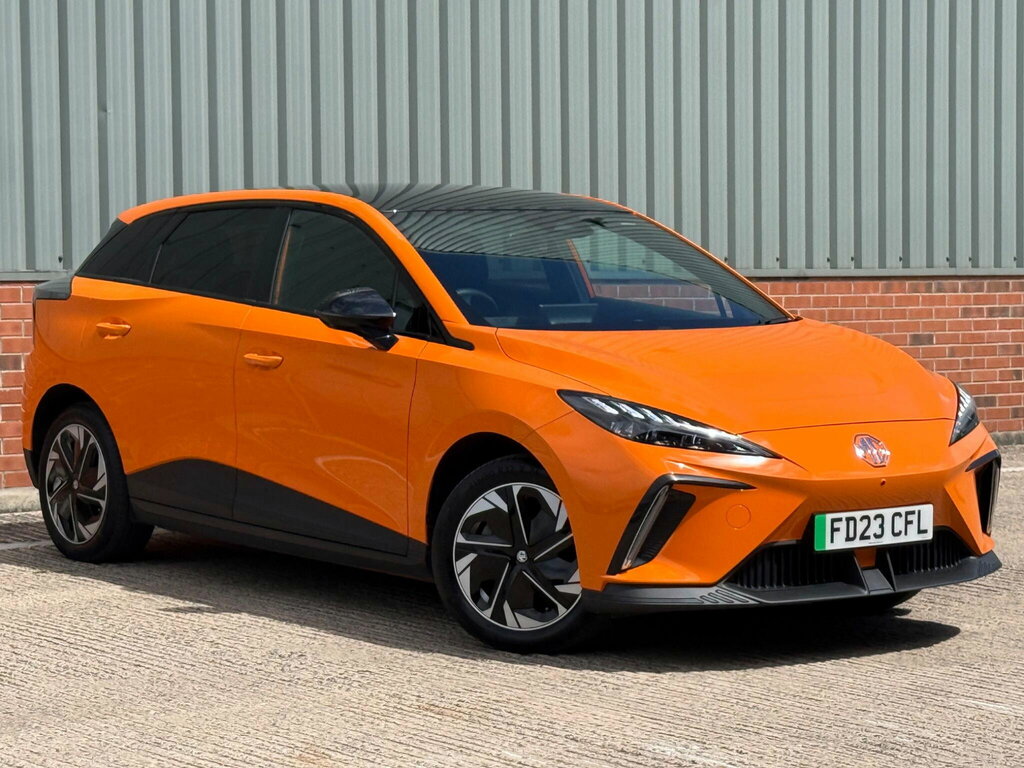 MG MG4 64Kwh Trophy Long Range Orange