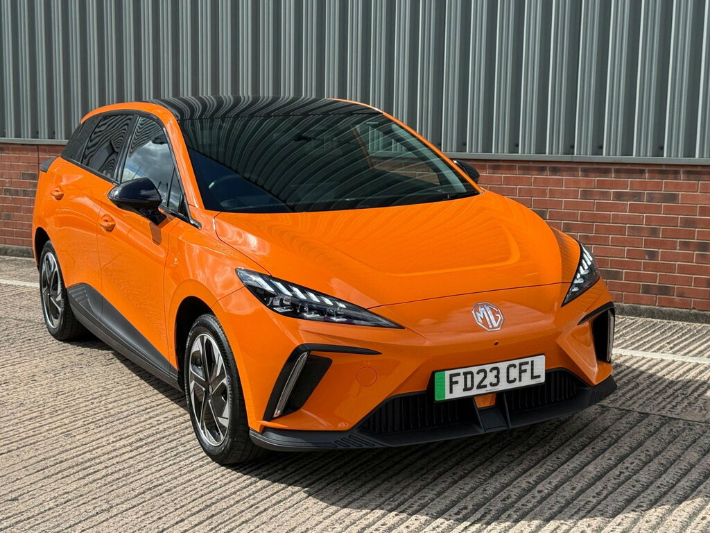 MG MG4 64Kwh Trophy Long Range Orange #6