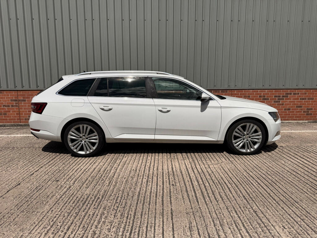Skoda Superb 2.0 Tdi Se L Executive Dsg 6Spd Euro 6 Ss White #5