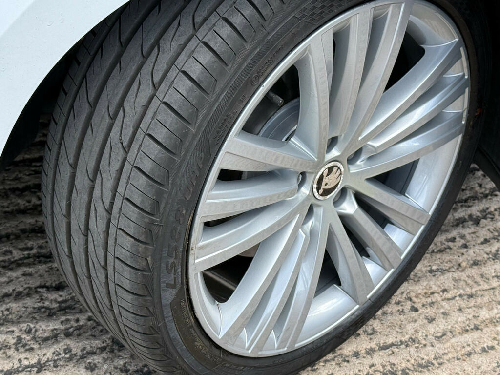 Skoda Superb Elegance Tdi Cr Black #12