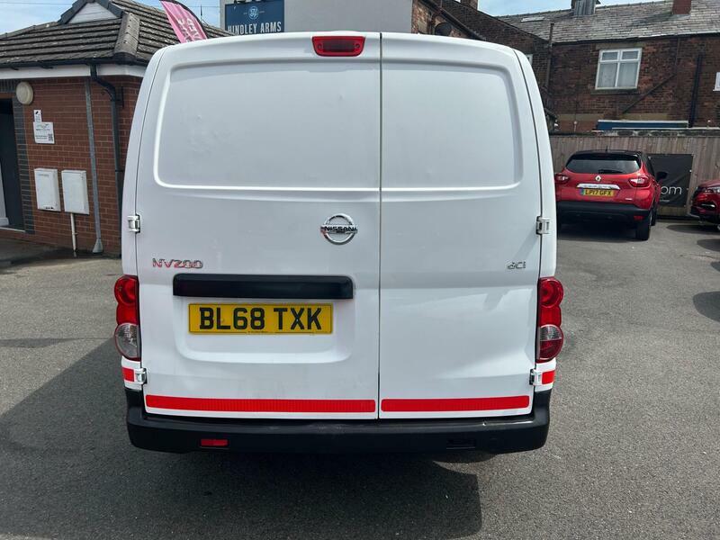 Nissan NV200 1.5-Dci-acenta-swb-euro-6-6dr White #4