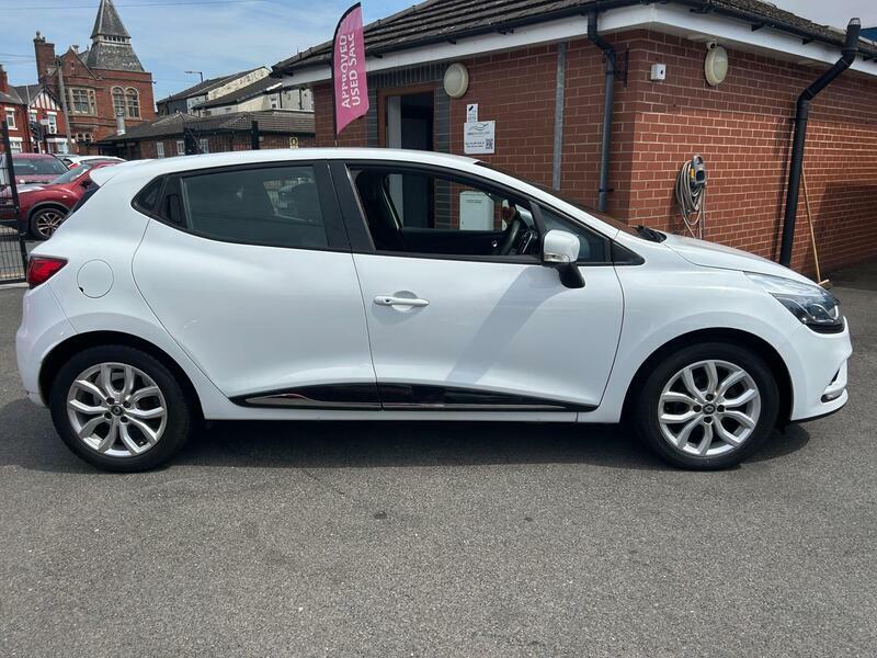 Renault Clio 1.2-16V-dynamique-nav-euro-6-5dr LV67EDP White #5