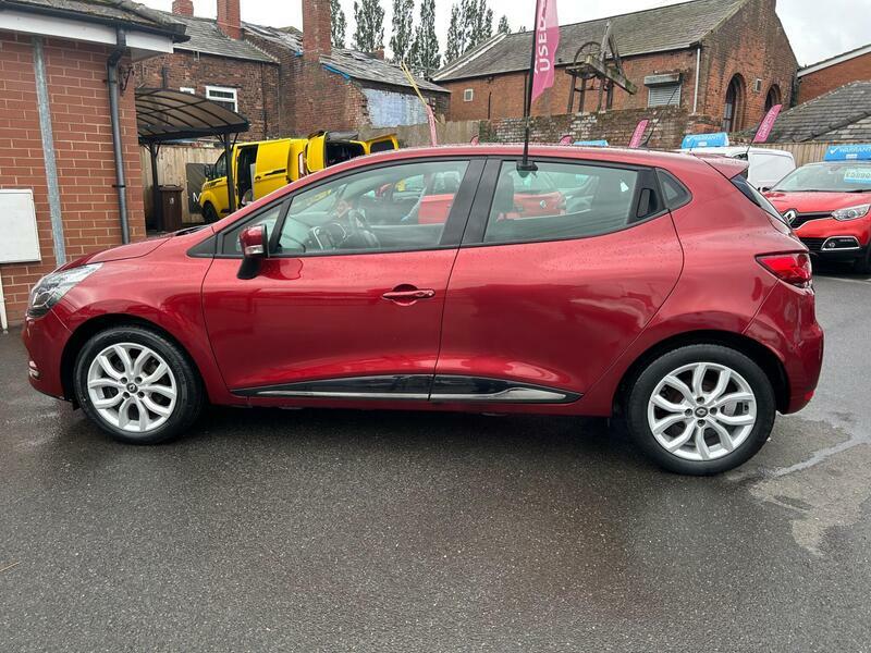Renault Clio 1.2-16V-dynamique-nav-euro-6-5dr SD67HHJ Red #4