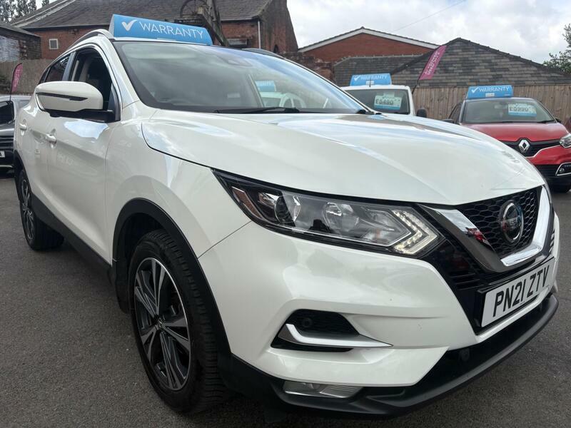 Nissan Qashqai 1.3-Dig-t-n-connecta-euro-6-ss-5dr White