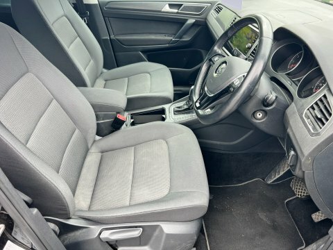 Volkswagen Golf SV Gt Red #14