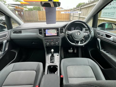 Volkswagen Golf SV Gt Red #10