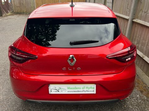Renault Clio 1.0 Iconic Tce HT69GJG #6