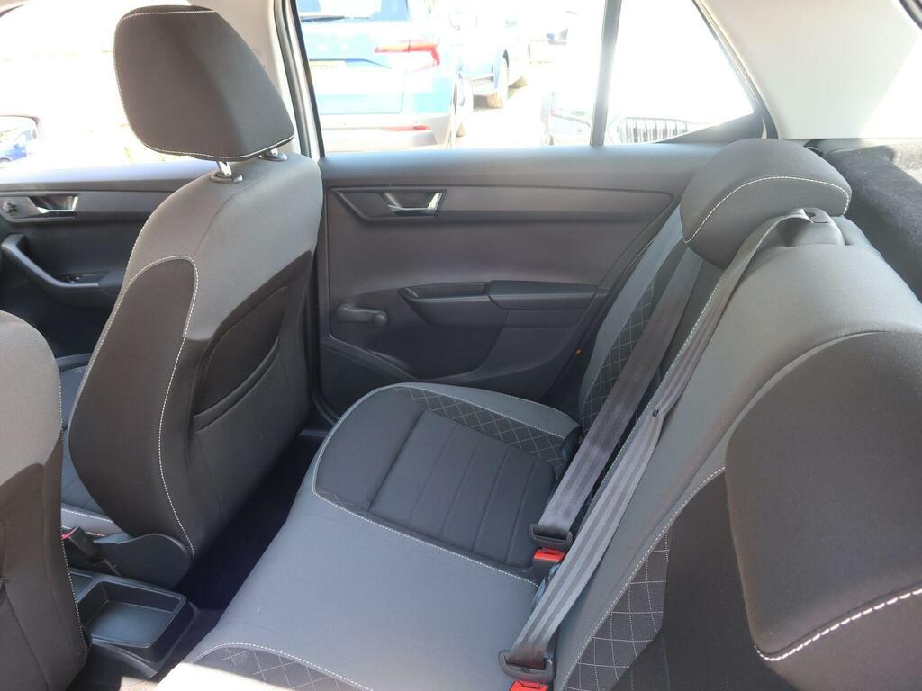 Skoda Fabia 1.0 Se Euro 6 S S GY70LVE White #6