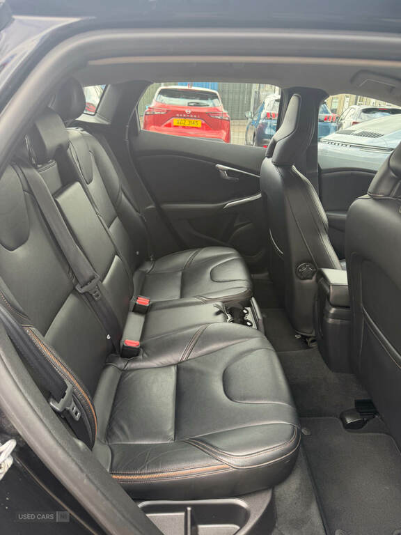 Volvo V40 Cross Country D2 Cross Country Lux Nav Black #5